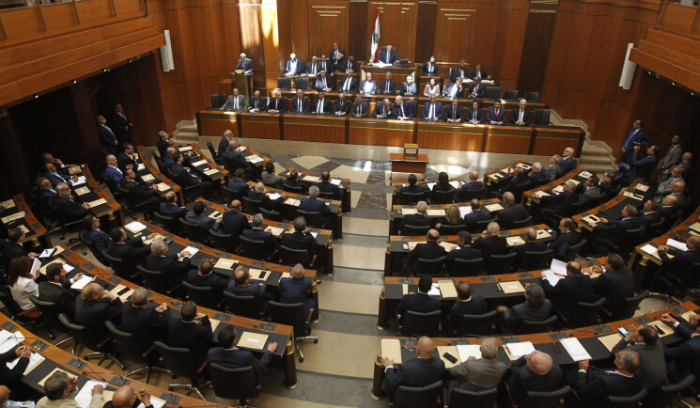 جلسة الجدل الدستوري وانقطاع الكهرباء... والأوراق البيضاء لم تمنع فوز بري «بقلب أبيض»