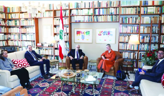 الحكومة تتأجل... وتوتر داخلي<br />
إستهداف إسرائيلي لمدينة النبطية للمرة الأولى منذ وقف النار