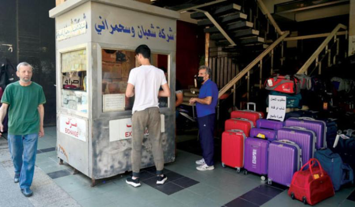لبنان يترقب اليوم مسار «كبح» انهيار الليرة<br />
دقة الظروف تضع حاكم «المركزي» ومسيرته المهنية على المحك