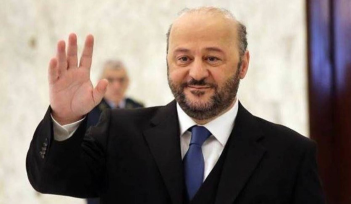 رياشي‬⁩: انا لا اؤمن بالزعامات والزعماء بل بالصداقات ورجال الموقف