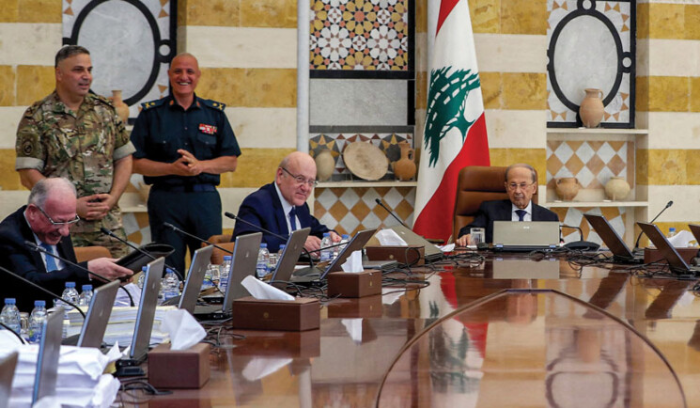 الحكومة ترفع الأسعار وترحل