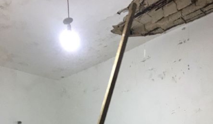 جريحة إثر سقوط سقف غرفة في صور