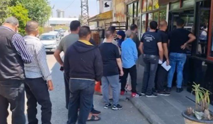 زحمة في الأفران: طوابير الخبز عادت