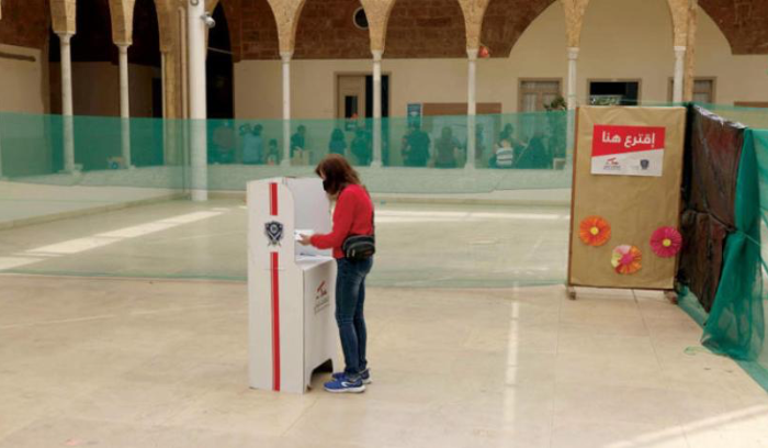 بيروت: إقبال شيعي غير مسبوق... والمال يكتم صورة «التغييرين»