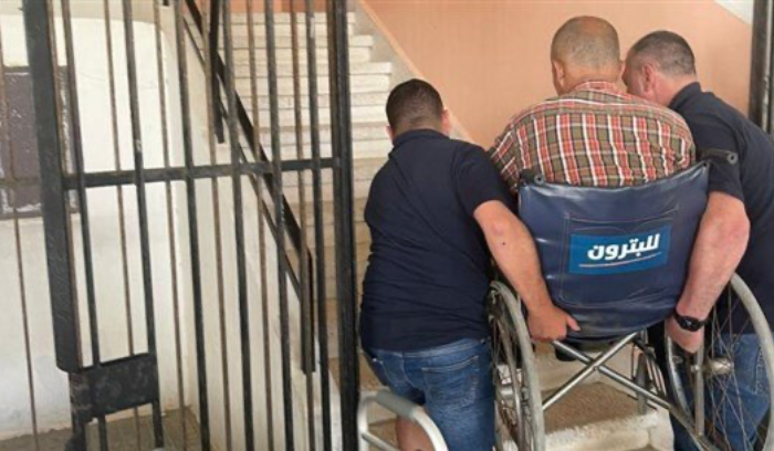 ذوو الاحتياجات الخاصة يعانون في الوصول إلى أقلام الاقتراع  في البترون