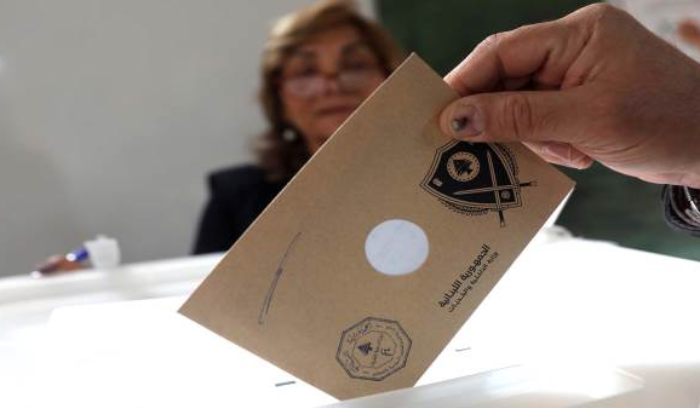 كاميرا ستراقب صناديق الاقتراع حتى صباح غد!