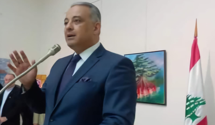 المرتضى دعا المعنيين الى تعطيل المدارس والجامعات غداً.:اسمحوا للطلاب بأن يقرأوا غداً في كتاب الكرامة الوطنية