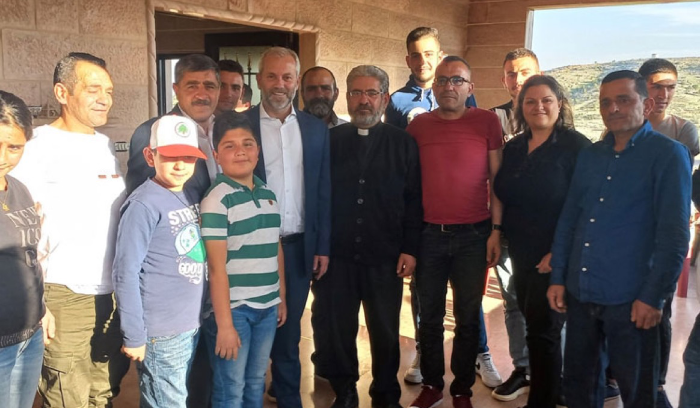 حبشي في مزرعة السيد