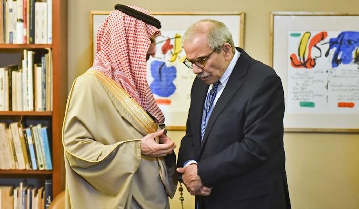 ابن فرحان لنواف سلام: اِمْضِ بحكومة أمر واقع!