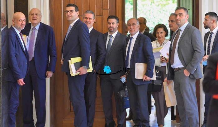 شهر انتخابي أخير لأولويات المشاريع المتزاحمة