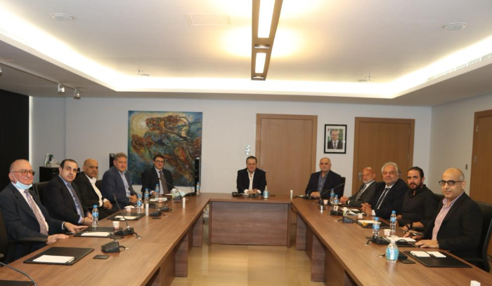 شقير: عودة السفراء الخليجيين أعطى دفعاً إيجابياً ونعول على موسم الصيف لإنعاش الإقتصاد