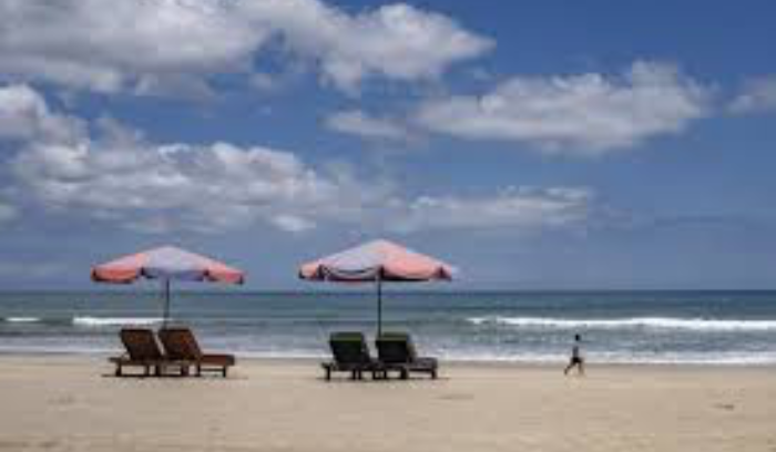 وزير السياحة القبرصي متفائل بعام سياحي جيد