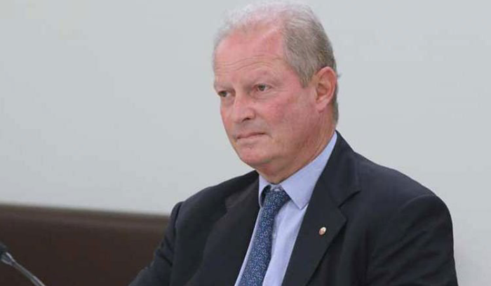 شمعون‬⁩: جابه أبناء ⁧‫زحلة‬⁩ باللحم الحي غطرسة الدبابات السورية