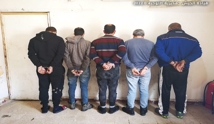 عصابة تُفكّك المنازل الأثرية بقبضة الأمن!