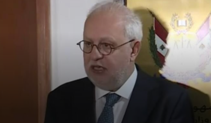 وزير العدل عرض مع السفيرين المصري والعماني للتعاون القضائي