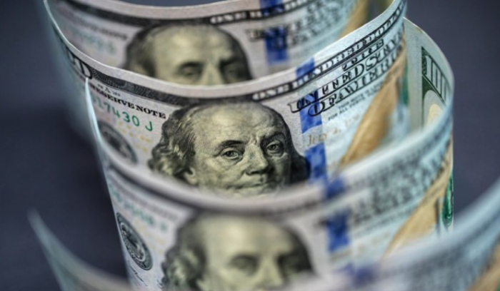 الدولار يتخطى عتبة الـ 24000