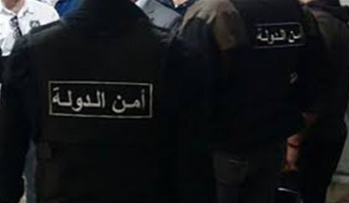أمن الدولة تقفل عيادة ضابط متقاعد
