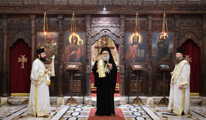 قداس في دير سيّدة البلمند البطريركيّ