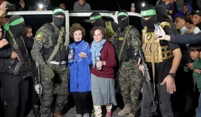 اتفاق وقف إطلاق النار في غزة دخل حيز التنفيذ  … اسرائيل تهدد وحماس  تكشف عن سبب تأخر تسليم أسماء المحتجزين