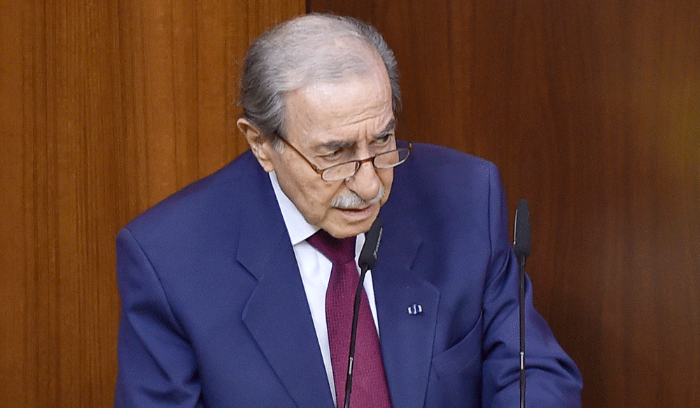 الخليل: شبعنا خططاً و”بعدنا بالعتمة”