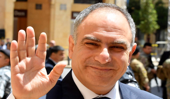 باسيل يسدد ضربة لأسود بجزين وشربل نحاس مرفوض صيداوياً<br />
قد يذهب أسود إلى خيار عقابي لباسيل بدعم أحد المرشحين على لائحة أخرى