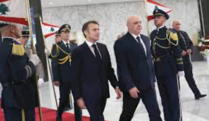 دعم دولي وعربي غير مسبوق وماكرون: مؤتمر دولي للتمويل والإعمار<br />
موقف الثنائي بعد الاطلاع على التشكيل والأجواء ايجابية<br />
بري لإعلاميين: الأجواء جيدة والأمور نحو الحل