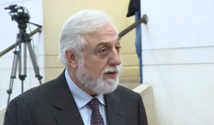 الصمد: لحكومة إكسترا برلمانية من 14 وزيرًا