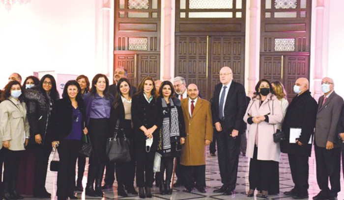 ريفي: المبادرة الكويتية تمثل وجهة نظر السياديين اللبنانيين.. والسفارة الأميركية: واشنطن مع شعب لبنان<br />
أسبوع حافل بالتجاذبات وسلفة «الكهرباء» تهدد الانتخابات