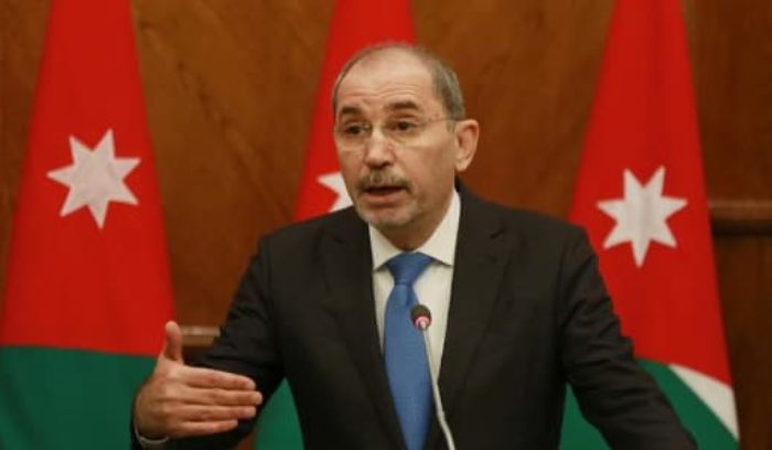 وصول وزير الخارجية وشؤون المغتربين الأردني إلى بيروت