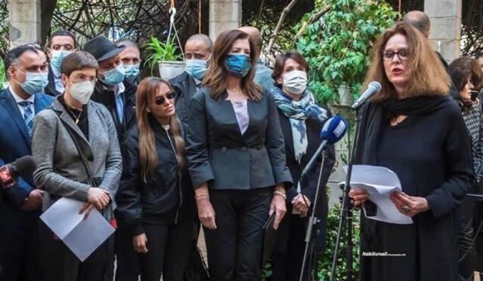 سلامة يرفض شيطنته أو تحويله إلى كبش محرقة.. وأبو فاعور يتمنى مرور الأيام المتبقية من «العهد الميت»<br />
المشاحنات السياسية تحاصر الموازنة وترسيم الحدود.. وجعجع يرد على عون بالانفتاح على «المستقبل»