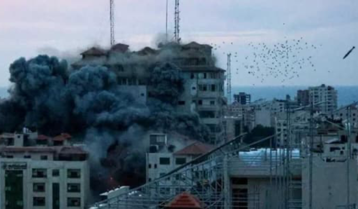 بعد الإعلان عن الإتّفاق... غارات إسرائيليّة على غزة