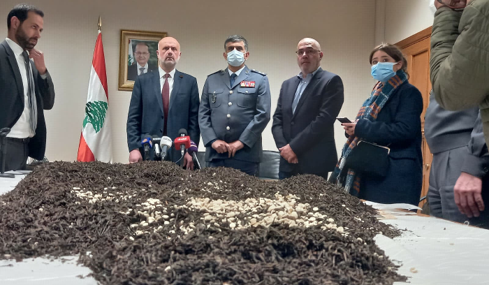 لبنان على شبكة التعاون الكهربائي والتطبيع مع سوريا<br />
ماراتون الموازنة انطلق بتأنيب البنك الدولي.. والمستقبل يفترق نهائياً عن جعجع