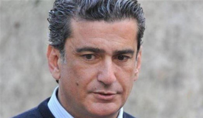 الأحدب: قرار الحريري نتيجة خياراته الخاطئة