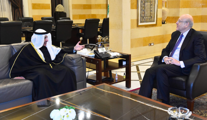 مسعى كويتي باقتراحات خليجية «لاعادة الثقة» وترجمة النأي بالنفس<br />
الحريري نحو العزوف وتياره عن المشاركة: ماذا نفعت الانتخابات؟<br />
الموازنة على مشرحة مجلس الوزراء: التيار يحذر وحزب الله لدرسها غدا