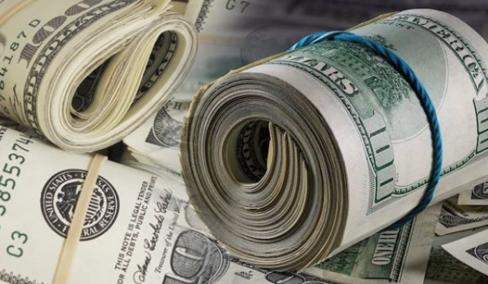 على أي سعر أقفل دولار السوق السوداء؟