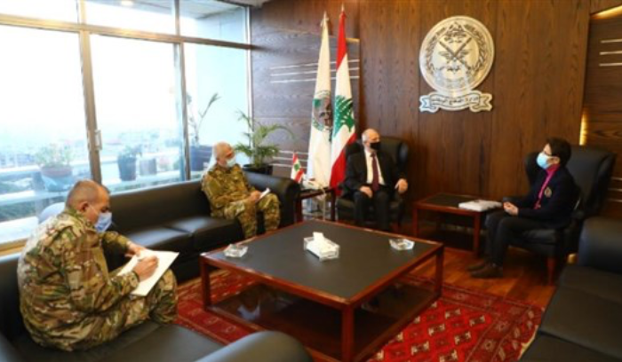 وزير الدفاع اطلع من جبور على زيارة وفد من لجنة مناهضة التعذيب السجون