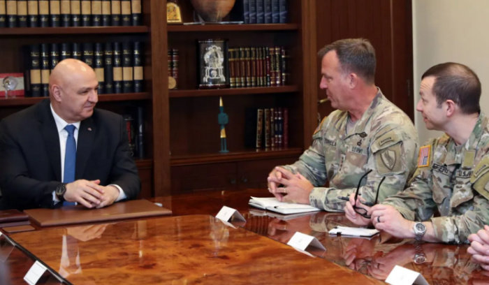 المنطقة الوسطى الأميركية خرقت الاستشارات: نحن هنا وضماننا قائم