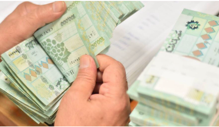 الدولار يعاود ارتفاعه في السوق السوداء كم بلغ؟