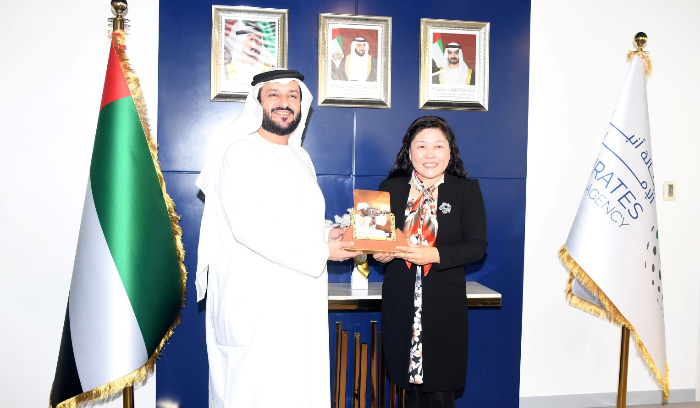 وكالة أنباء الإمارات بحثت مع مجموعة الصين للإعلام سبل تعزيز التعاون