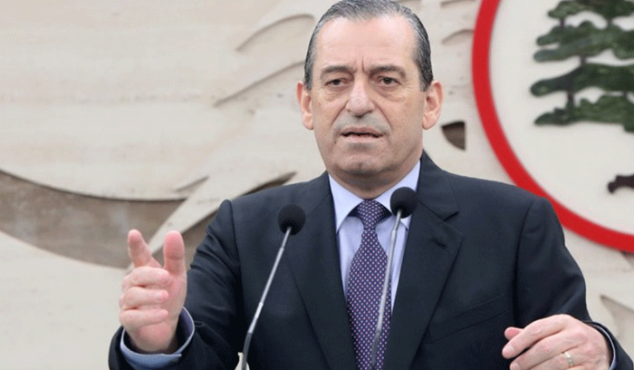 زهرا: “دخلكم شو موضوع الحوار؟”