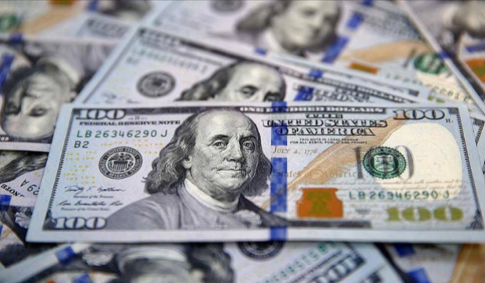 على أي سعر يتم التداول بالدولار ؟