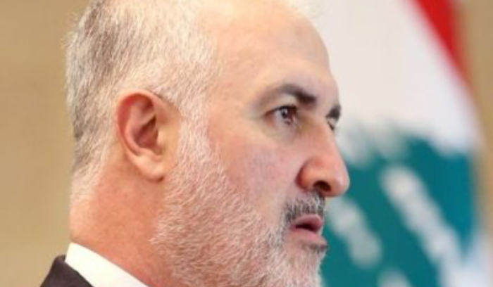 عزيز: الله يعينك يا ⁧‫طارق البيطار‬⁩ شو بدك تحمل...