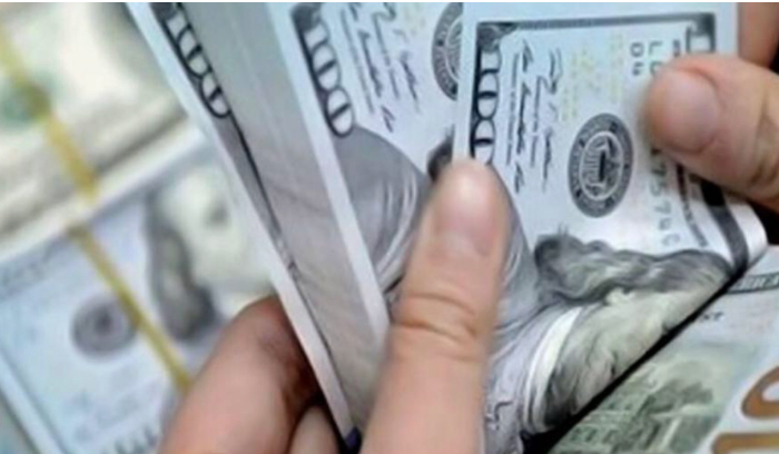 الدولار يواصل ارتفاعه في السوق السوداء كم بلغ؟