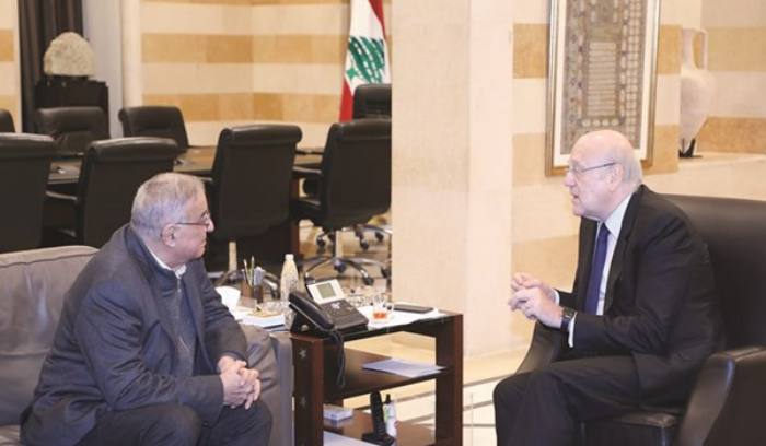 الحزب وأمل يردّان على غوتيريش بالتعرض للدوليين في الجنوب.. ولا إدانة رسمية ولا اعتذار<br />
<br />
باسيل يتحضر للهجوم المضاد في 2 يناير.. على محورين ومقربون من حزب الله يحذّرون عون من فقدان الحلفاء