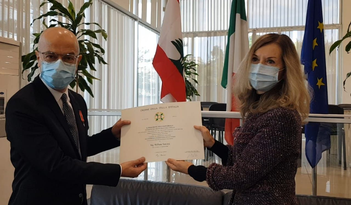 السفيرة الايطالية قلدت المهندس ويليام صوايا وساما برتبة فارس