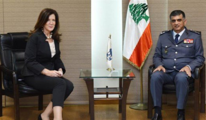 اللواء عثمان عرض مع شيا للأوضاع العامة