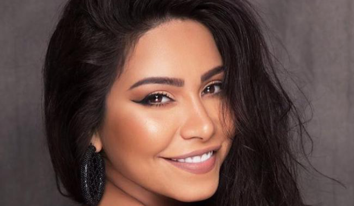 شيرين  عبد الوهاب مدعوة للتوبة وارتداء الحجاب