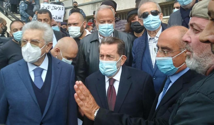 تجمُّع أمام قصر العدل في بعبدا تضامنا مع النائب السابق فارس سعيد