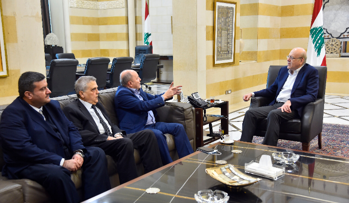 ميقاتي التقى وفد من الاتحاد العمالي واعطى توجيهاته ليشمل مرسوم  المبالغ المقطوعة لشهرين كل القطاعات العامة