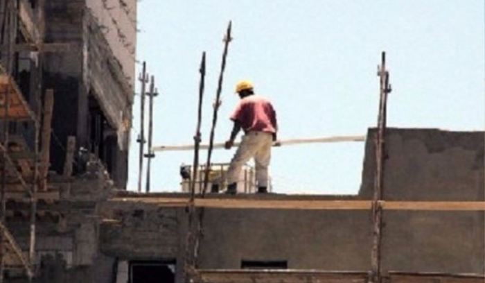 سقط عن علو مترين في ⁧‫زوق مصبح